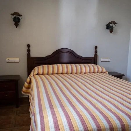 Majadales De Roche קוניל דה לה פרונטרה